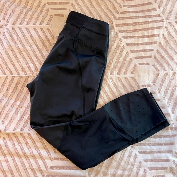 Athleta capri leggings w/sheer panel & burnout detail. - Picture 2 of 3